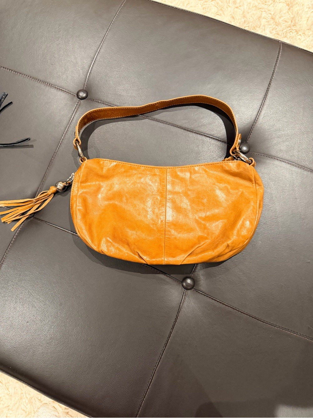 HOBO INTERNATIONAL/ Leather Crossbody Bag in Tan